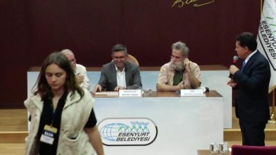 Esenyurt Kardeş Kültürler Festivali, 5'inci gününde düzenlenen "Edebiyattan Sanata Kardeşliğin