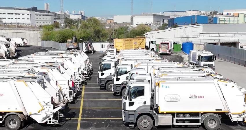 Esenyurt Belediyesi, "Temiz Yurt Esenyurt" sloganı ile başlattığı temizlik seferberliği