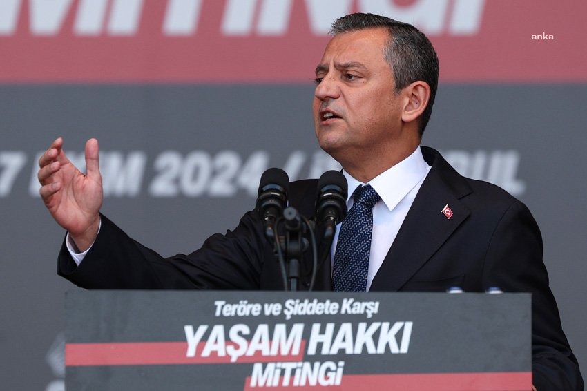 chpin-terore-ve-siddete-karsi-yasam-hakki-mitingi-ozgur-ozel-bu-milleti-koruyamayanlar-emanete-ihanet-edenlerdir-bu-ulkeyi-tekrar-kurtaracagiz