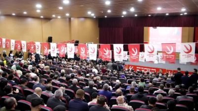 Şanlıurfa'da partisinin Karaköprü İlçe Kongresi’nde konuşan Yeniden Refah Partisi Genel Başkanı
