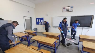 İstanbul Büyükşehir Belediyesi (İBB), başlattığı “Temiz Okul” projesi ile öğrencilerin