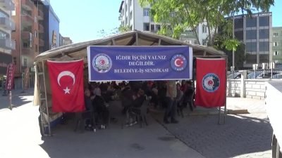 Iğdır Belediyesi'nin tasarruf tedbirleri kapsamında işten çıkardığı 204 belediye işçisinin