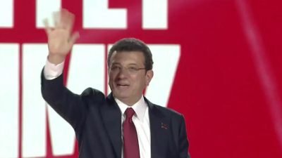 Türkiye Cumhuriyeti’nin 101. kuruluş yıldönümünü vatandaşlarla birlikte Yenikapı’da yaşayan Türkiye