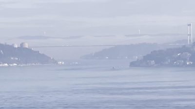İstanbul Boğazı'nda etkili olan  sis nedeniyle bazı vapur seferleri