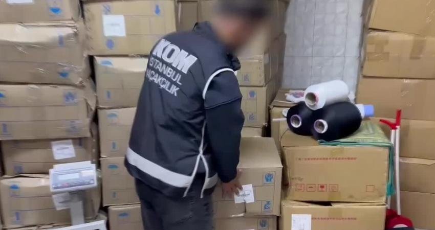 Bayrampaşa'da düzenlenen operasyonda, yurda kaçak yollarla getirildiği belirlenen 10 ton