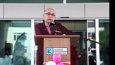 Kadıköy Belediyesi, Meme Kanseri Farkındalık Ayı kapsamında bir dizi etkinlik