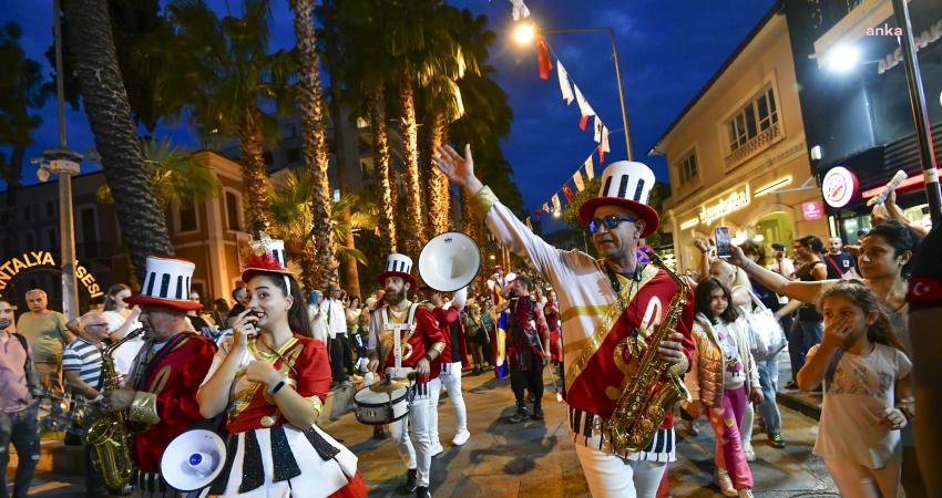 Muratpaşa Belediyesi’nin bu yıl 9’uncusunu düzenlediği Kaleiçi Old Town Festivali