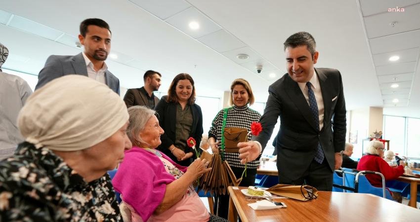 Kartal Belediye Başkanı Gökhan Yüksel, 1 Ekim Dünya Yaşlılar Günü