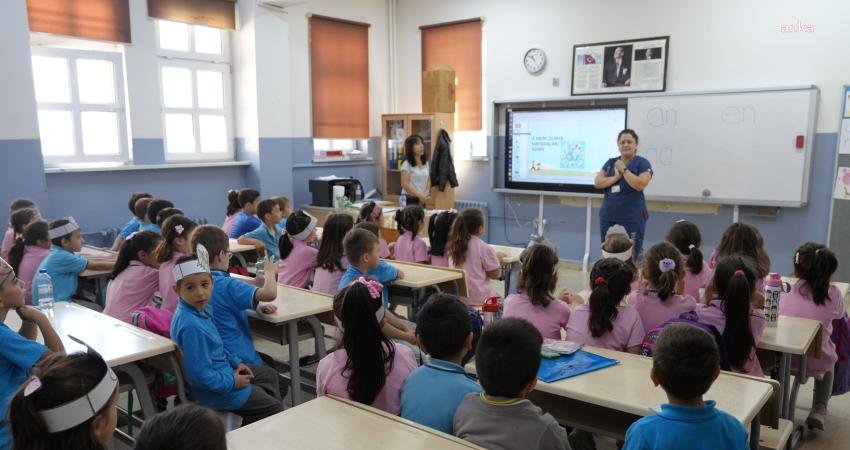 Kartal Belediyesi, 4 Ekim Hayvanları Koruma Günü'nde öğrencilere hayvan sevgisini