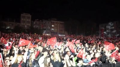 Lüleburgaz Belediyesi’nin 29 Ekim Cumhuriyet Bayramı kutlamalarında coşku doruğa çıktı.