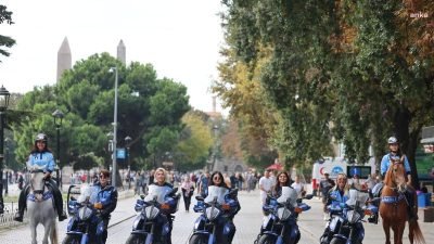 İstanbul’da motosikletli ve atlı kadın zabıtalar dikkat çekiyor. Motosikletli kadın