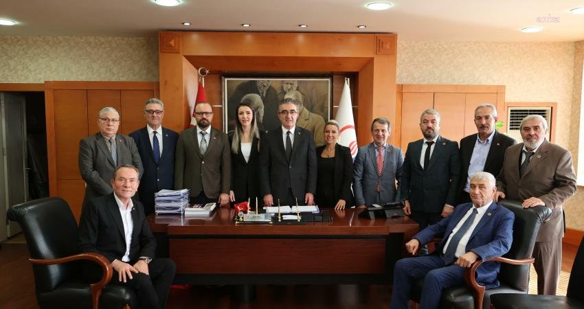 19 Ekim Muhtarlar Günü Bayrampaşa’da düzenlenen törenle kutlandı. Törene katılan