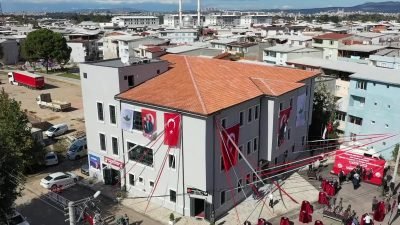 Osmangazi Belediyesi, aynı çatı altında dört hizmeti buluşturduğu Mehmet Akif