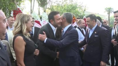 CHP Genel Başkanı Özgür Özel, Avcılar Belediye Başkanı Utku Caner