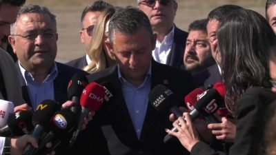 CHP Genel Başkanı Özgür Özel, eski HDP Eş Genel Başkanı