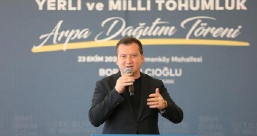 Silivri Belediyesi, Değirmenköy Mahallesi'nde Yerli ve Milli Tohumluk Arpa Dağıtım