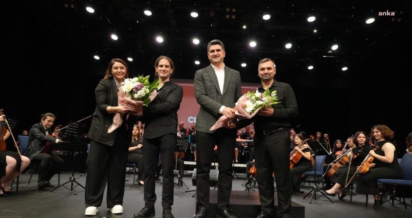  Ataşehir Belediyesi, Tarihçi-Yazar Sinan Meydan'ı ağırladı. "Lozan’dan Cumhuriyet’e Çağdaş Türkiye’nin
