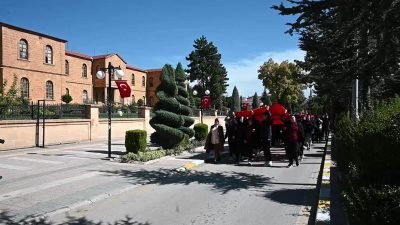 Yozgat’ta bazı sivil toplum kuruluşlarının çağrısıyla düzenlenen Filistin'e destek yürüyüşü