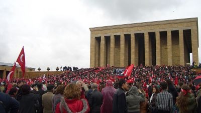 10 Kasım, Türkiye Cumhuriyeti'nin kurucusu ve ilk Cumhurbaşkanı Mustafa Kemal