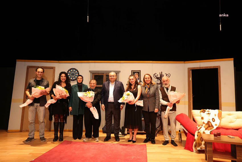 keciorende-tiyatro-festivali-o-kiz-buraya-gelecek-ile-basladi