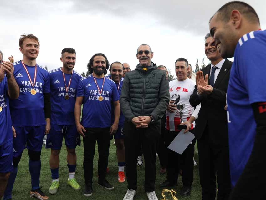 29-ekim-cumhuriyet-kupasi-futbol-turnuvasi-etimesgutta-gerceklesti