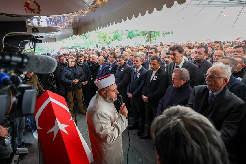 ozgur-ozel-yuksel-cengelin-cenaze-torenine-katildi
