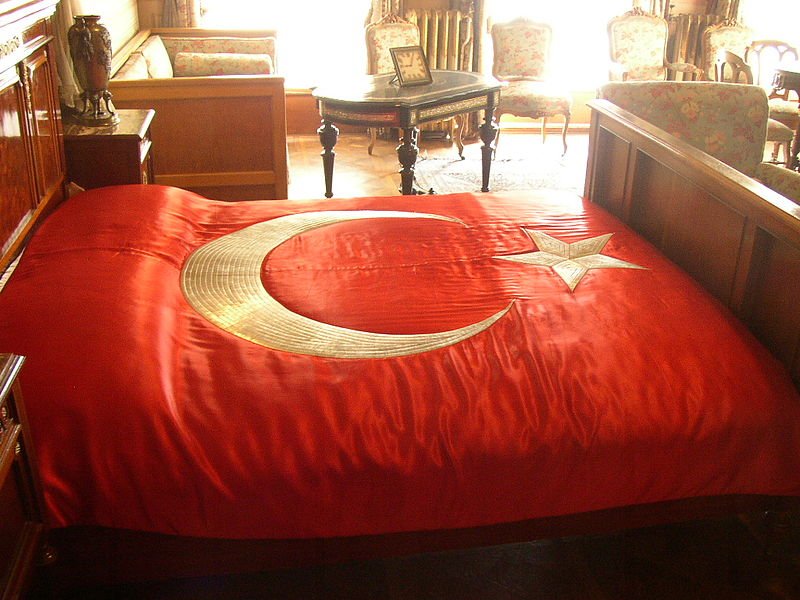 biraktigin-mirasa-sahip-cikacagimiza-soz-veriyoruz