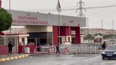 CHP’li eski İzmir Büyükşehir Belediye Başkanı Tunç Soyer, Avukat Taner