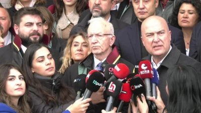 Ahmet Özer'in avukatları Nöbetçi Asliye Ceza Mahkemesi'ne gönderilmek üzere tutuklama