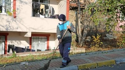 Ataşehir Belediyesi Temizlik İşleri Müdürlüğü, ilçede yaşam kalitesini artırmak ve