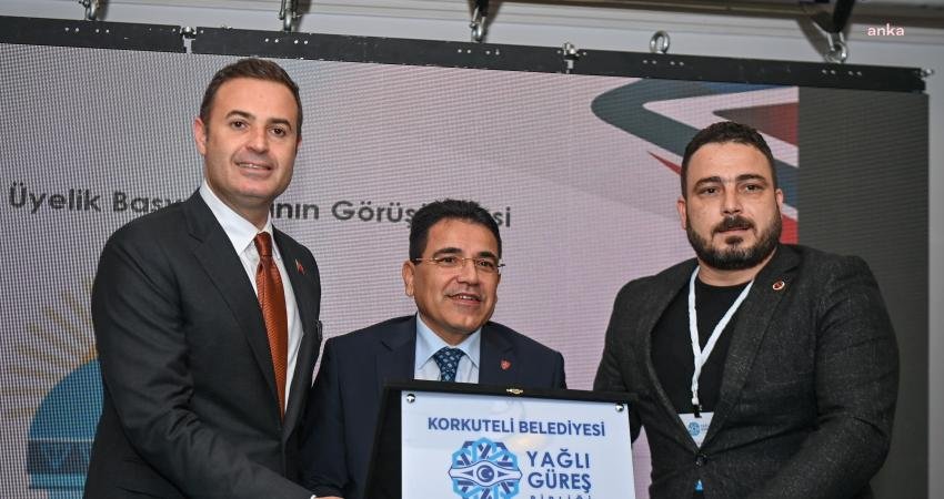 Yağlı Güreş Birliği Kasım ayı meclis toplantısında konuşan Yağlı Güreş
