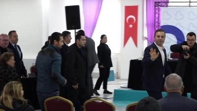 Balıkesir Büyükşehir Belediye Başkanı Ahmet Akın, Savaştepe Halk Buluşması programında