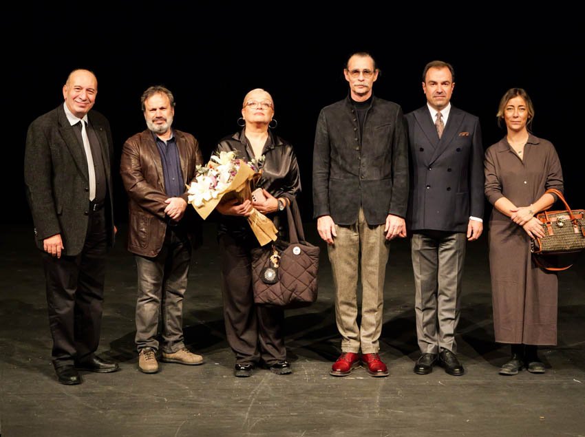 baskan-besikcioglu-hacettepe-universitesi-ogrencileri-ile-bir-araya-geldi