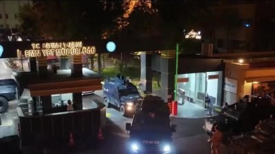 Batman’da, polis ekiplerince düzenlenen operasyonda sosyal medya hesaplarında terör örgütü