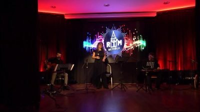 Beyoğlu Belediyesi çalışanlarından oluşan "Ritim Beyoğlu" müzik grubu ilk konserini