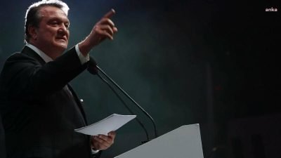 Beşiktaş Jimnastik Kulübü Başkanı Hasan Arat istifa etti. Beşiktaş Futbol