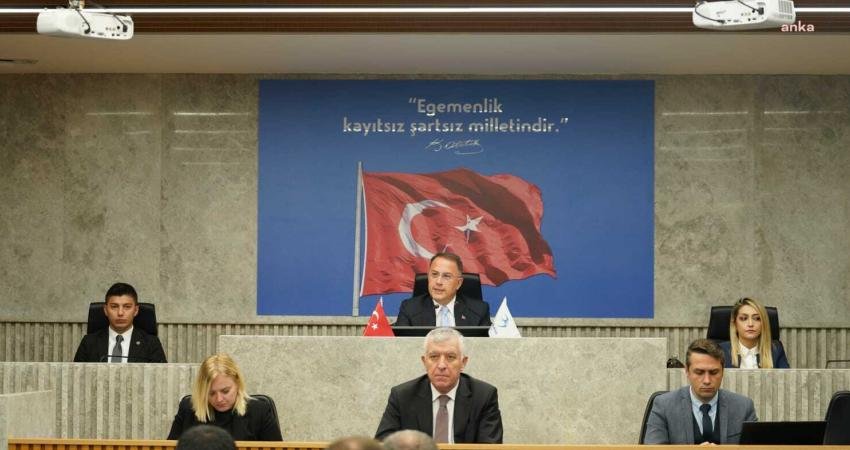 Beylikdüzü Belediyesi Kasım ayı Meclis Toplantısı’nda konuşan Belediye Başkanı Mehmet