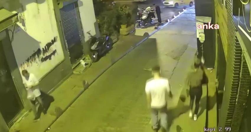 Beyoğlu’nda  geçen ay bir genç kızın önünü sokakta yürüdüğü