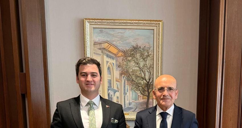 Bodrum Belediye Başkanı Tamer Mandalinci, Hazine ve Maliye Bakanı Mehmet