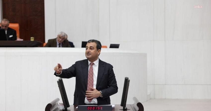 CHP Genel Başkan Yardımcısı Burhanettin Bulut, “Saraya özenen, itibardan tasarruf