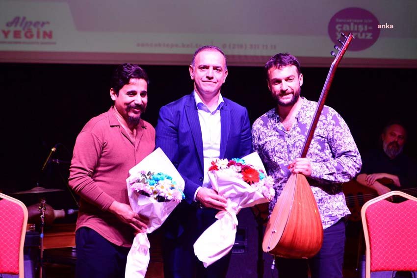 sancaktepede-ogretmenler-gununde-umut-sulunoglu-ve-ugur-onur-sahne-aldi