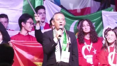 CHP Genel Başkanı Özgür Özel, İzmir Büyükşehir Belediyesi'nin ev sahipliğini