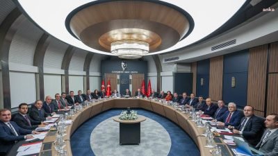 Cumhuriyet Halk Partisi (CHP) Genel Başkanı Özgür Özel, CHP Genel Merkezi’nde düzenlenen