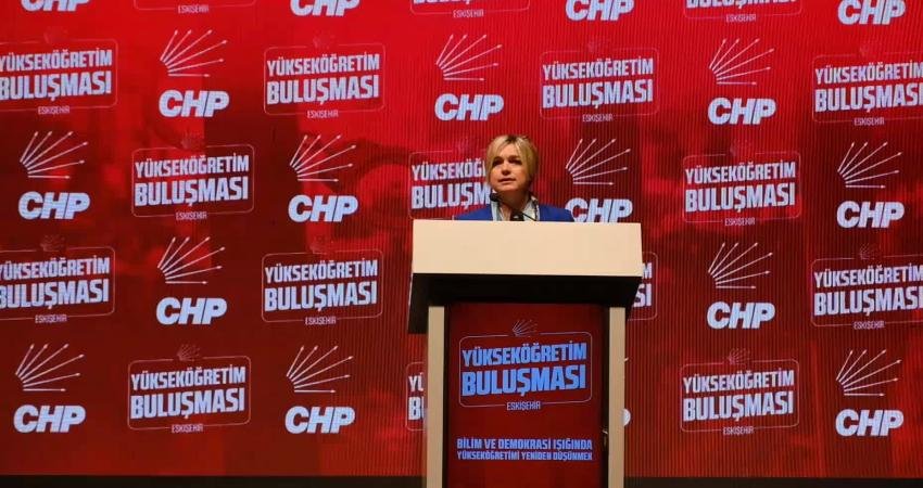 Eskişehir’de düzenlenen "Bilim ve Demokrasi Işığında Yükseköğretimi Yeniden Düşünmek" etkinliğinde