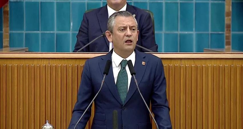 CHP Genel Başkanı Özgür Özel, Esenyurt Belediye Başkanı Ahmet Özer'in