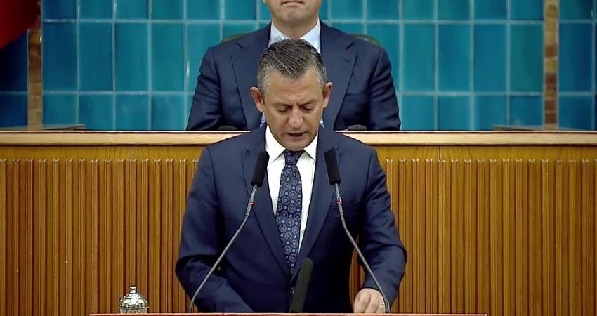 CHP Genel Başkanı Özgür Özel, partisinin grup toplantısında, “Meclis’te bir