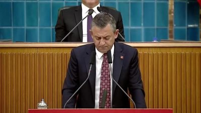 CHP Genel Başkanı Özgür Özel, Cumhurbaşkanı Recep Tayyip Erdoğan’ı ‘atanamayan öğretmenler’