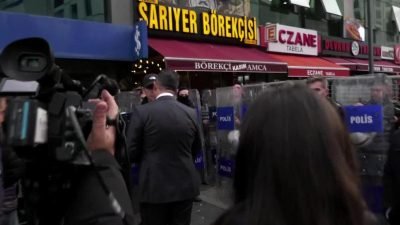 Esenyurt Belediye Başkanı Ahmet Özer’in tutuklanarak yerine kayyum atanmasına karşı