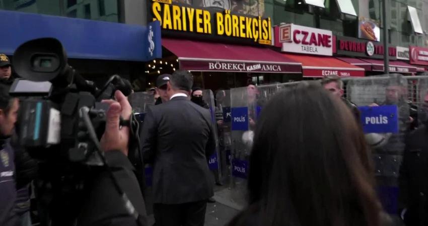 Esenyurt Belediye Başkanı Ahmet Özer’in tutuklanarak yerine kayyum atanmasına karşı