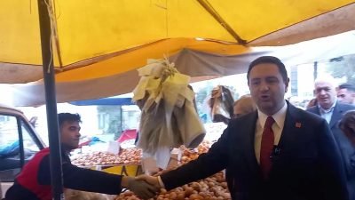 CHP Ankara Milletvekili Umut Akdoğan, "Sokağın en yakıcı gündemi, kim